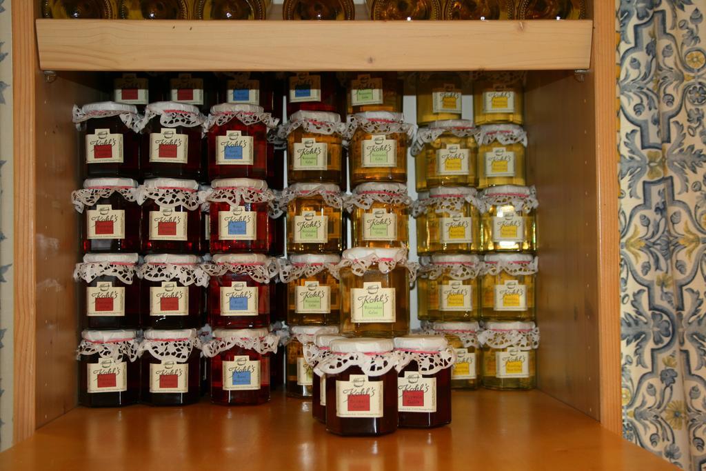 Weingut & Gaestehaus Stephan Kohl Neumagen-Dhron Eksteriør bilde